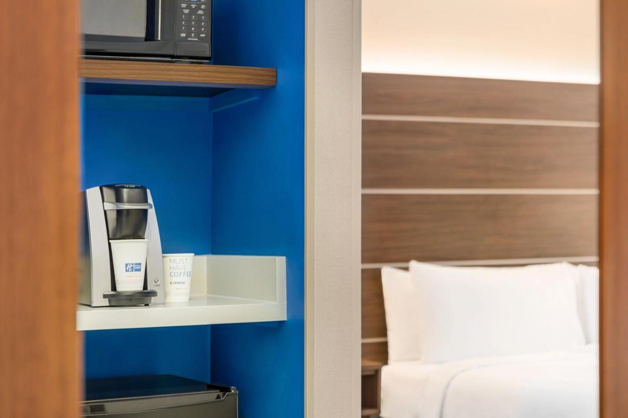 Holiday Inn Express & Suites Philadelphia - Mt Laurel By Ihg Mount Laurel Ngoại thất bức ảnh