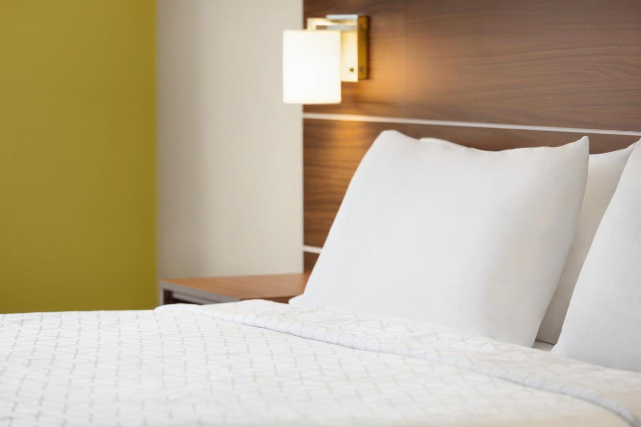 Holiday Inn Express & Suites Philadelphia - Mt Laurel By Ihg Mount Laurel Ngoại thất bức ảnh